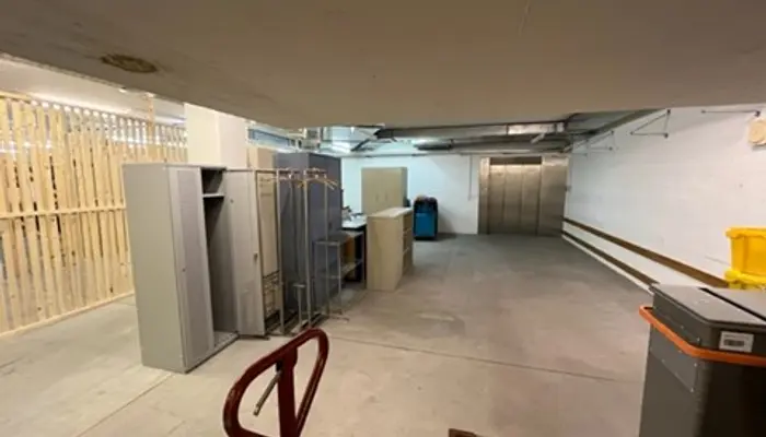 Garde-meuble Garde-meuble Martigny: Pièce de stockage av. de la Gare 36, 1950 Sion
