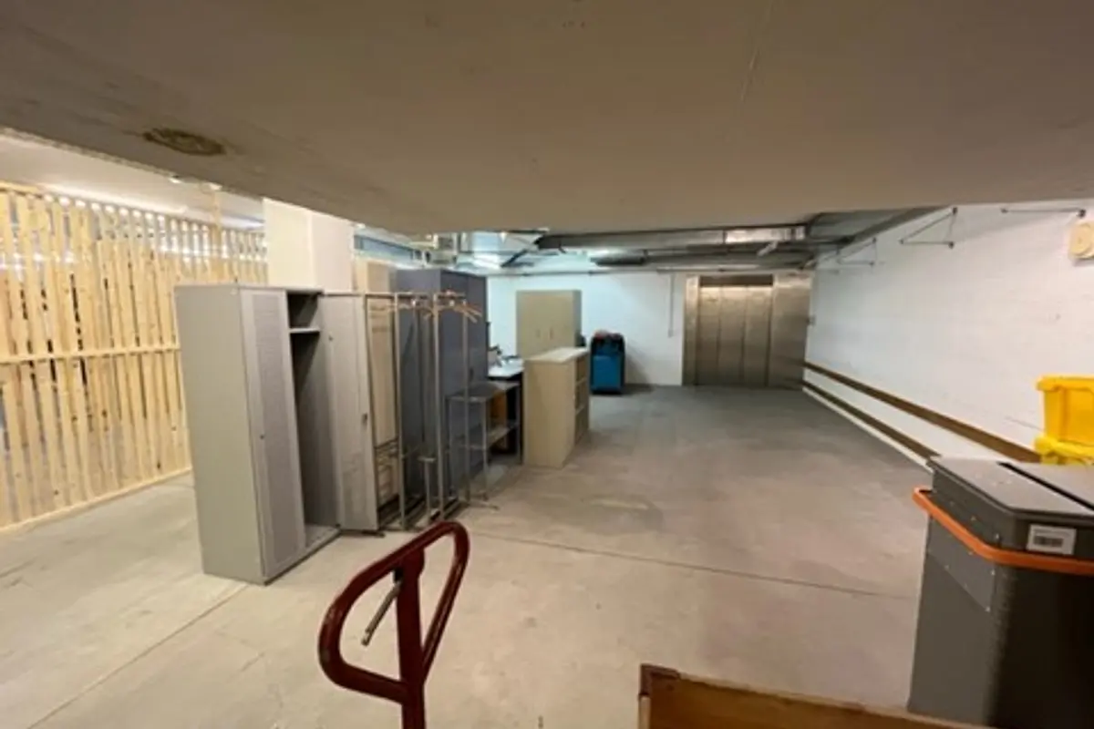 Garde-meuble Surface de dépôt en sous-Sol – Proche de la gare de Sion