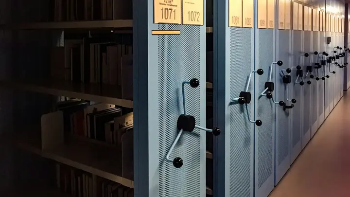 Archivraum: die Aufbewahrung von Akten