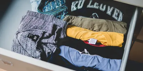 Kleidung aussortieren fällt schwer – Diese Tipps helfen weiter