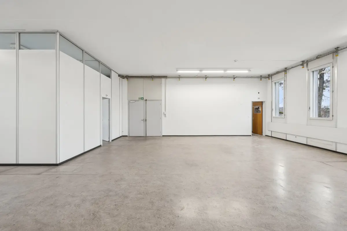 Garde-meuble Mehr Platz für Ihr Business: 305 m² Lagerfläche mit Warenlift