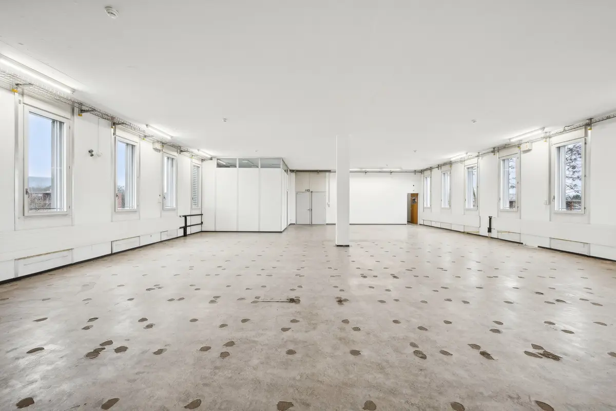 Garde-meuble Mehr Platz für Ihr Business: 305 m² Lagerfläche mit Warenlift
