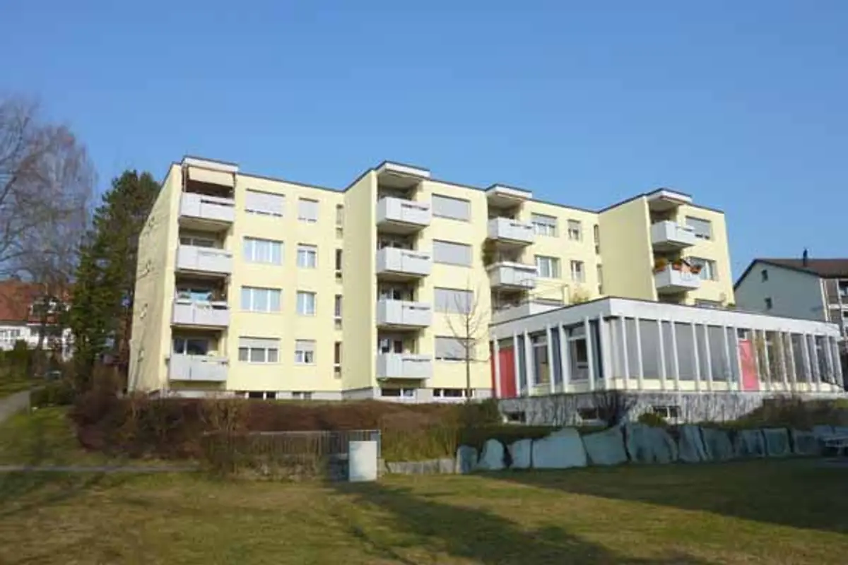 Garde-meuble Viel Platz für Ihre Projekte: 111 m² Bastel-/Lagerraum zur Miete