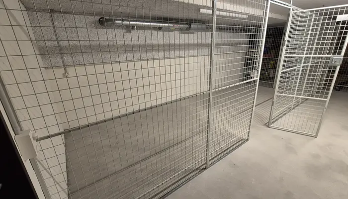 Storage room Storage room France: Storage room Poststr. 5, 8610 Uster