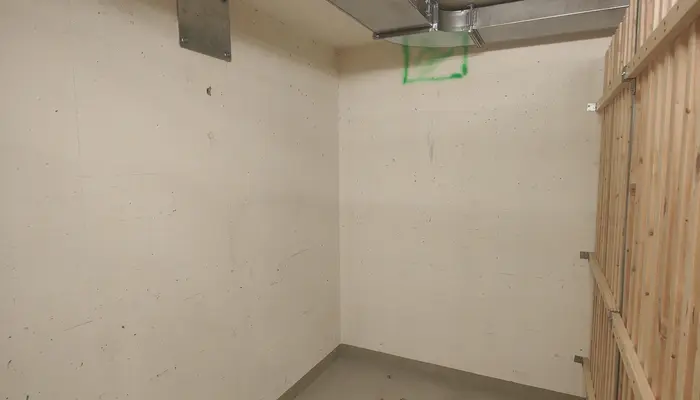 Storage room Storage room Muttenz: Storage room Hochstrasse 16, 4053 Basel