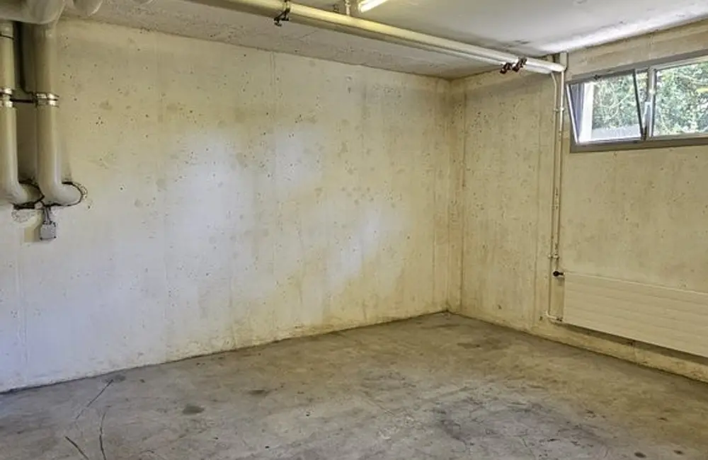 Storage room Bastelraum an der Grenze Affoltern/Oerlikon