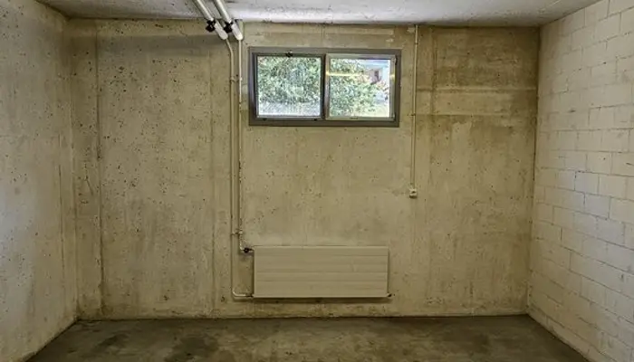 Storage room Storage room Kloten: Storage room Neunbrunnenstrasse 194, 8046 Zürich