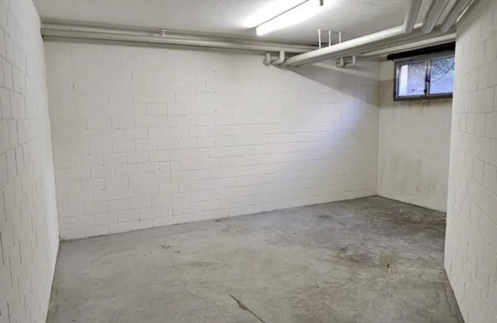 Storage room Bastelraum an der Grenze Affoltern/Oerlikon