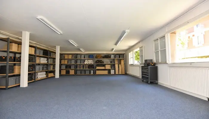 Storage room Le Mont-sur-Lausanne: Storage room Guiguer-de-Prangins 5, 1004 Lausanne
