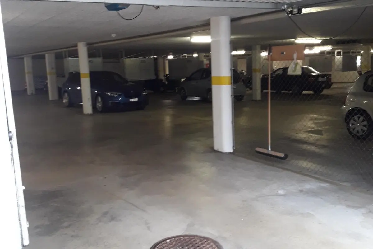 Storage room Einstellplätze und Garagenplätze zu vermieten