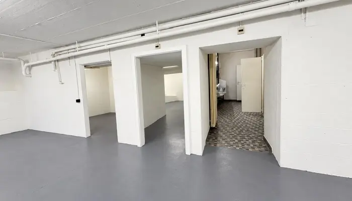 Storage room Dietlikon: Storage room Thurgauerstrasse 39, 8050 Zürich