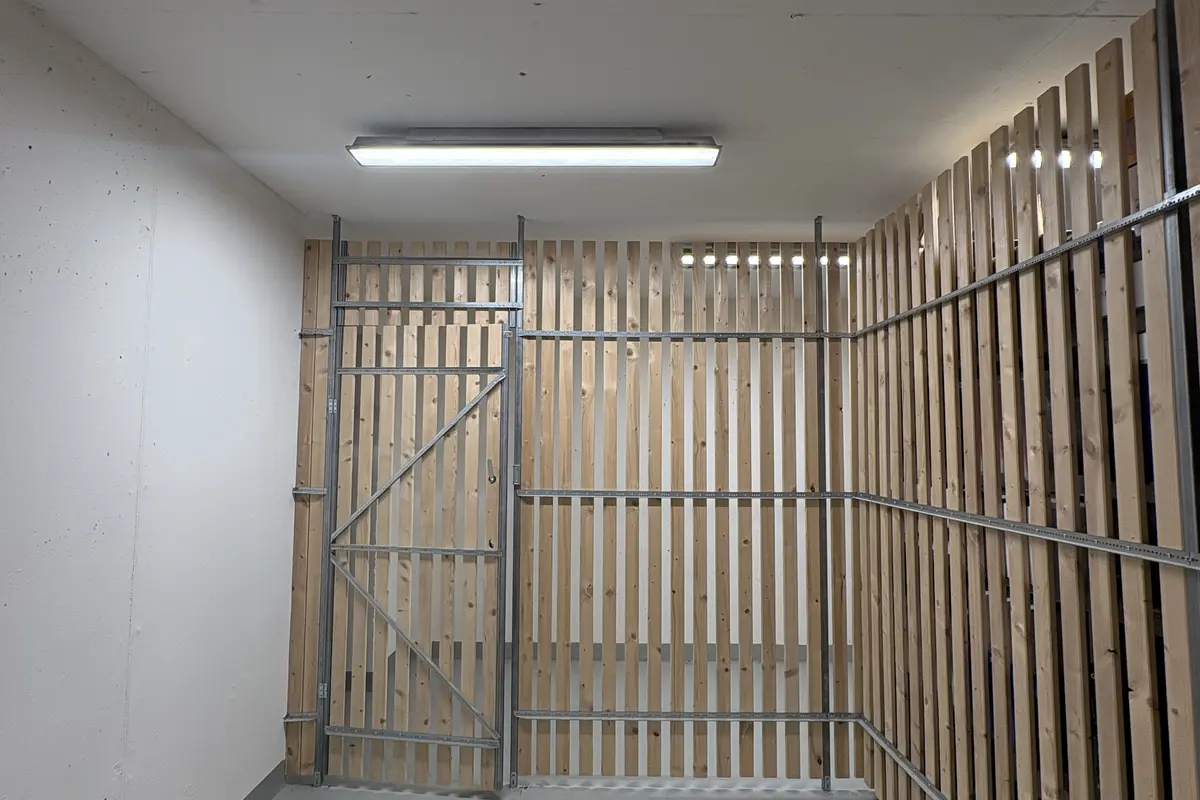 Lagerraum mieten 8m2 Kellerabteil Zürich - Hagenholzstrasse 59