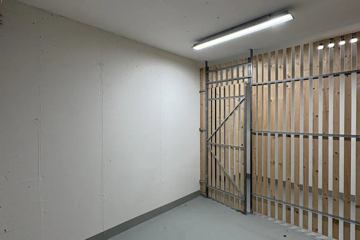Lagerraum mieten 8m2 Kellerabteil Zürich - Hagenholzstrasse 59