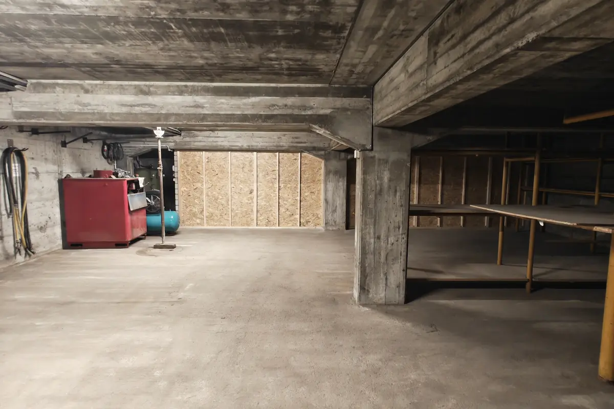 Garde-meuble 115.2m2 Lagerraum Mellingen - Gheidstrasse 19