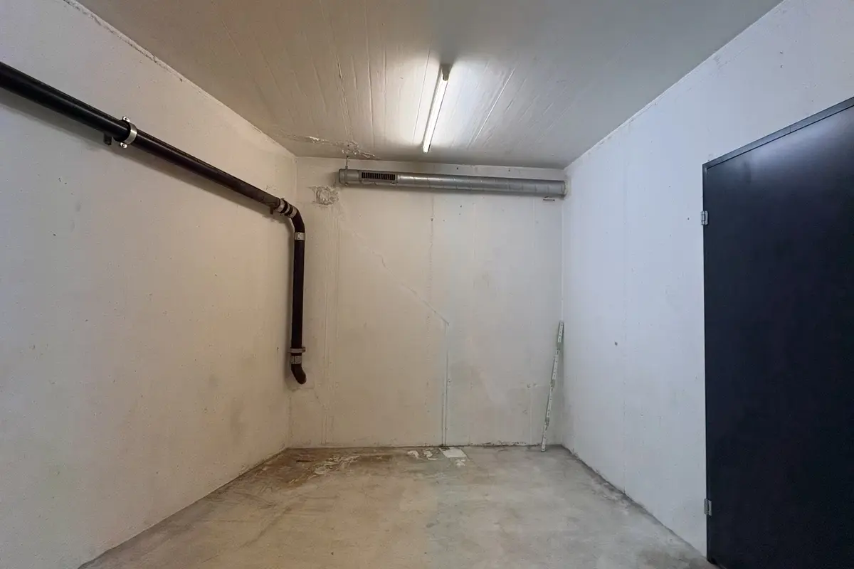 Storage room 15.9m2 Lagerraum Wädenswil - Zugerstrasse 2