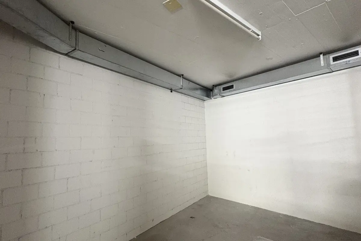 Storage room 16.9m2 Lagerraum Wädenswil - Zugerstrasse 2