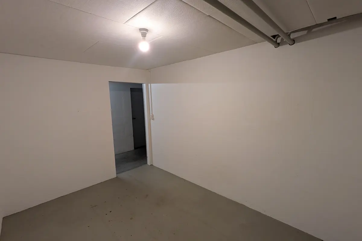 Storage room 10m2 Lagerraum Greifensee - Burstwiesenstrasse 69