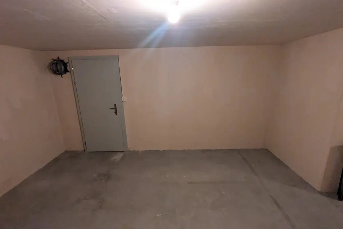 Storage room 30m2 Lagerraum Greifensee - Sandbüelstrasse 44