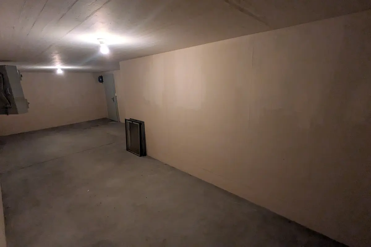 Storage room 30m2 Lagerraum Greifensee - Sandbüelstrasse 44