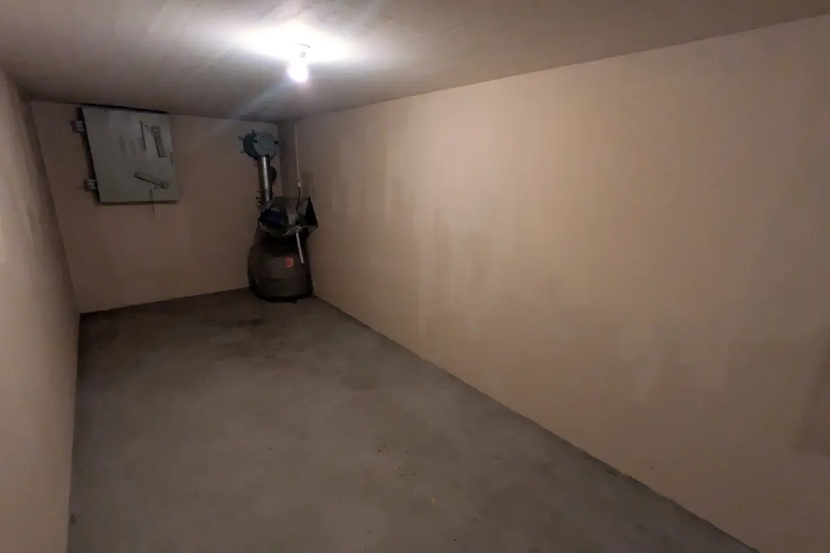 Storage room 30m2 Lagerraum Greifensee - Sandbüelstrasse 44