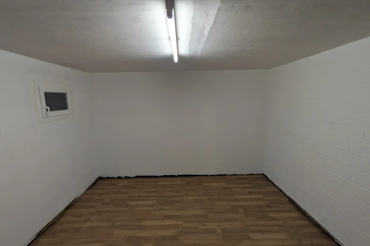 Storage room 30m2 Lagerraum Greifensee - Sandbüelstrasse 46