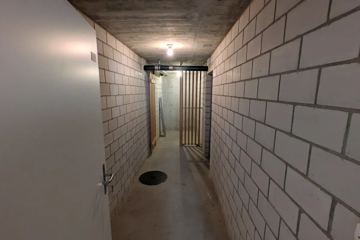 Storage room 30m2 Lagerraum Greifensee - Sandbüelstrasse 46