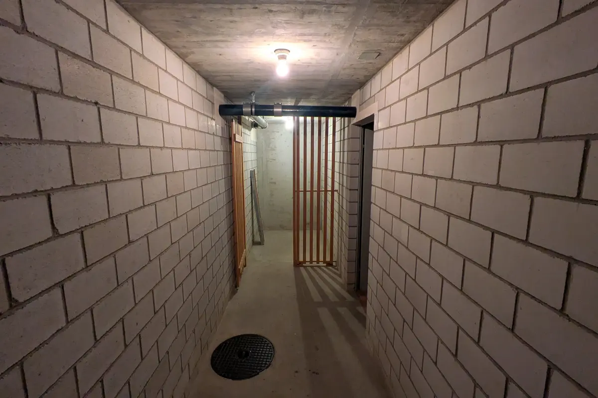 Storage room 30m2 Lagerraum Greifensee - Sandbüelstrasse 46