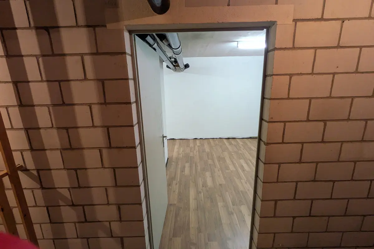 Storage room 30m2 Lagerraum Greifensee - Sandbüelstrasse 46