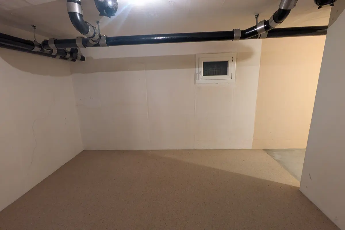 Storage room 24m2 Lagerraum Greifensee - Sandbüelstrasse 46