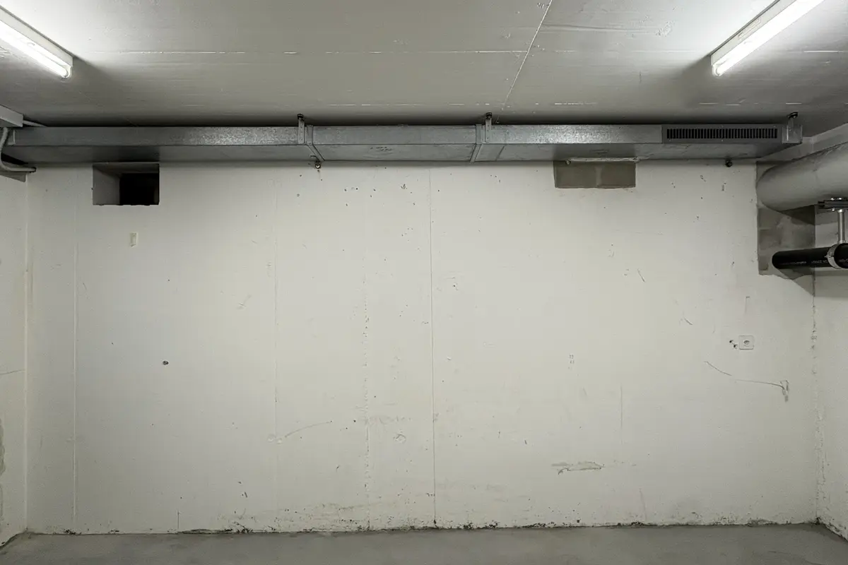 Storage room 15.5m2 Lagerraum Wädenswil - Zugerstrasse 2