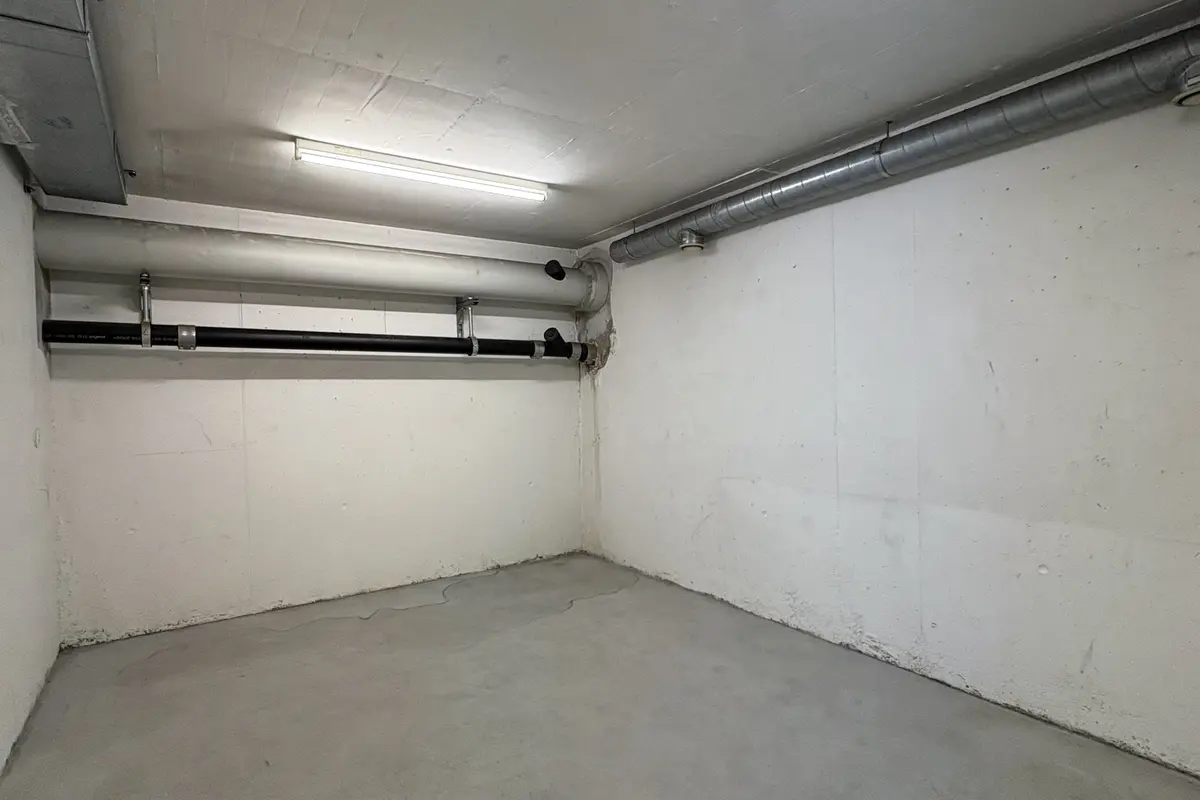 Storage room 15.5m2 Lagerraum Wädenswil - Zugerstrasse 2